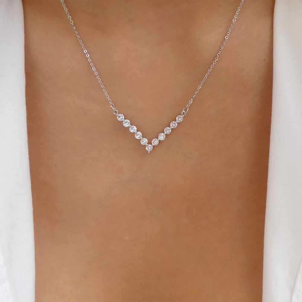 Simple Crystal V Necklace (Silver)