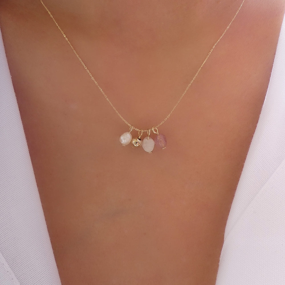 Mona Pendant Necklace