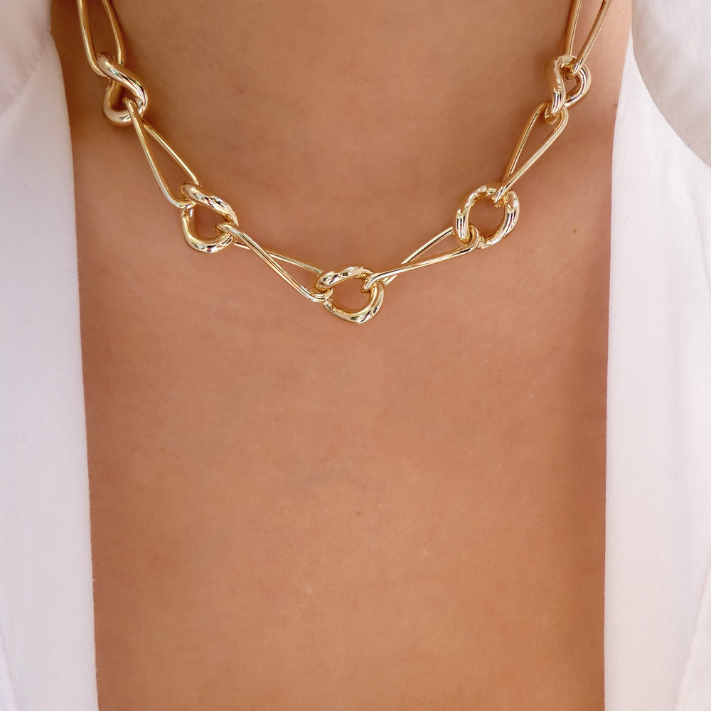 Mila Chain Necklace
