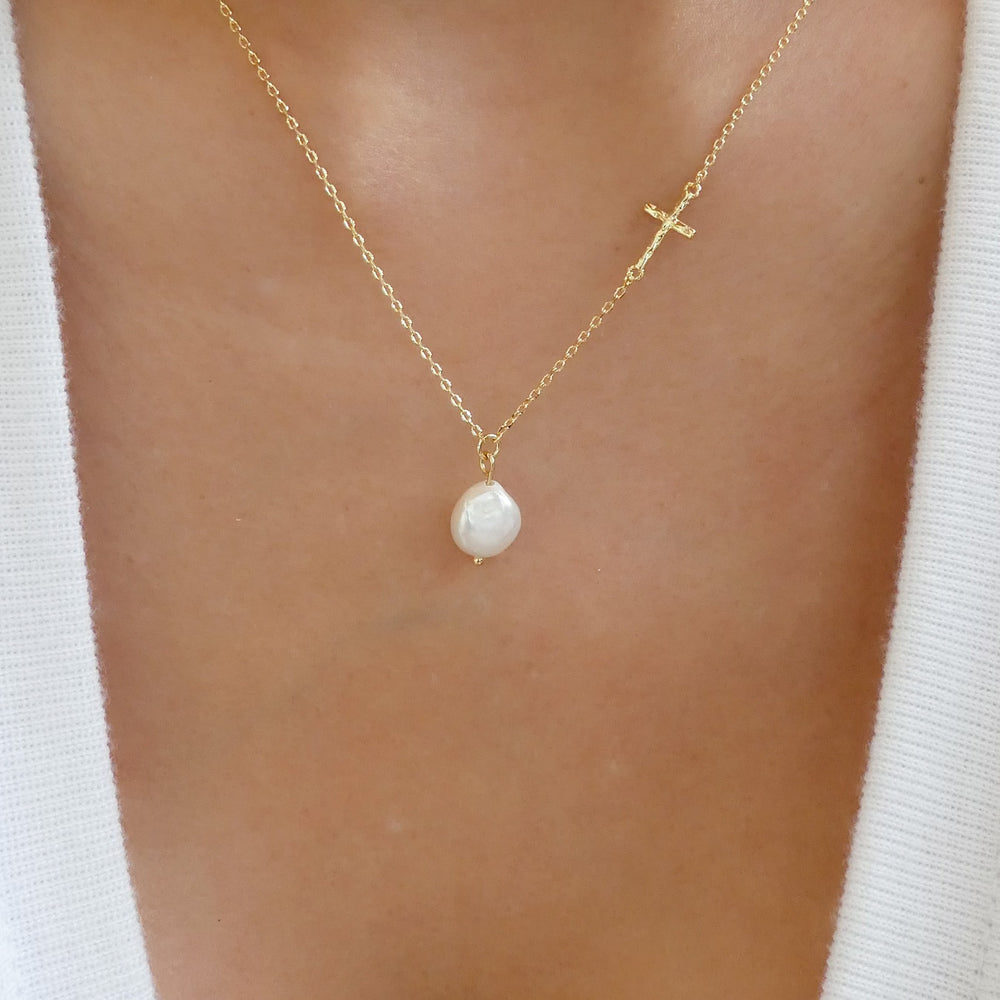 18K Simple Pearl Cross Necklace