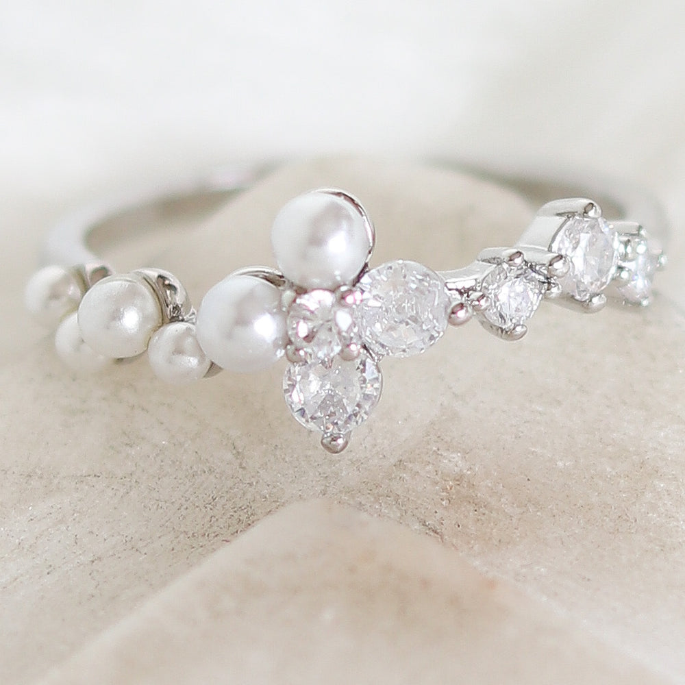 Crystal & Pearl Ring (Silver)