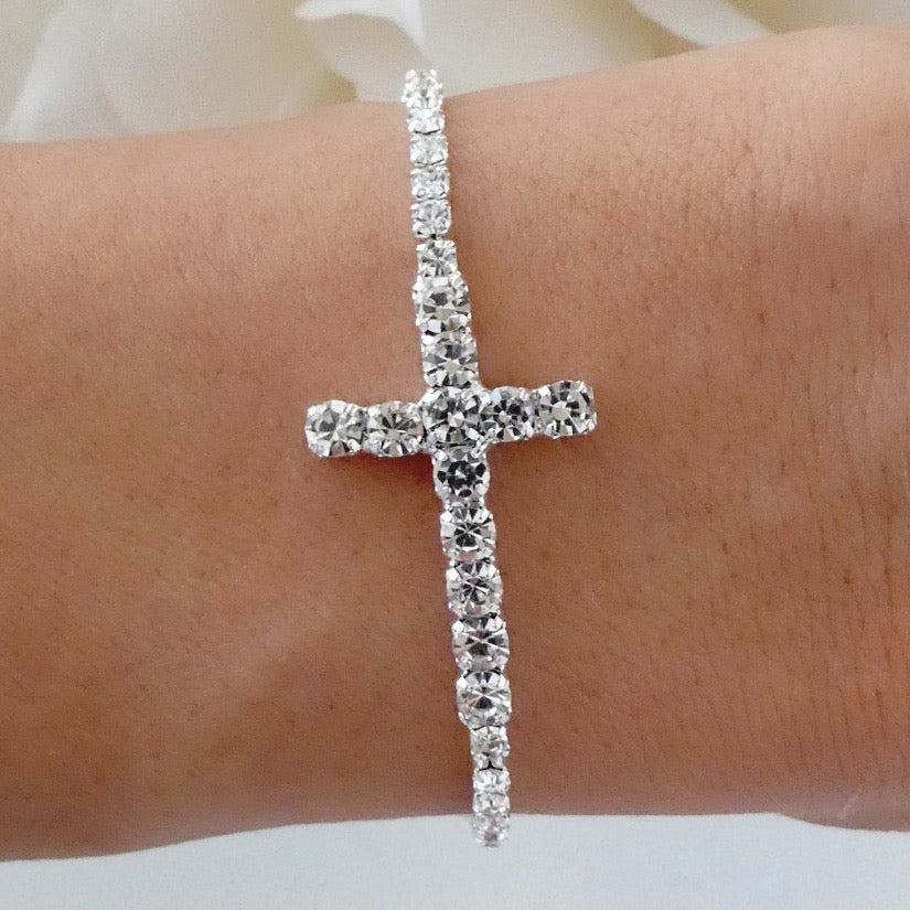 Diamond Cross Bracelet / 14k White Gold Diamond Cross / Small Diamond Cross  / Baptism Gift / Communion / Christmas Gift / Religious / Cross - Etsy New  Zealand