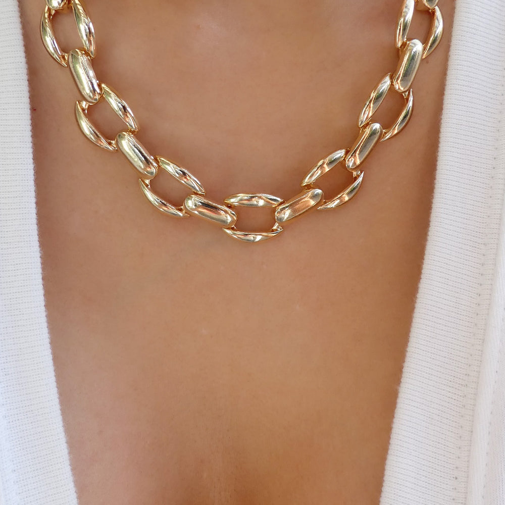 Tia Chain Necklace