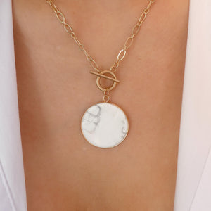 Donna Pendant Necklace (White)