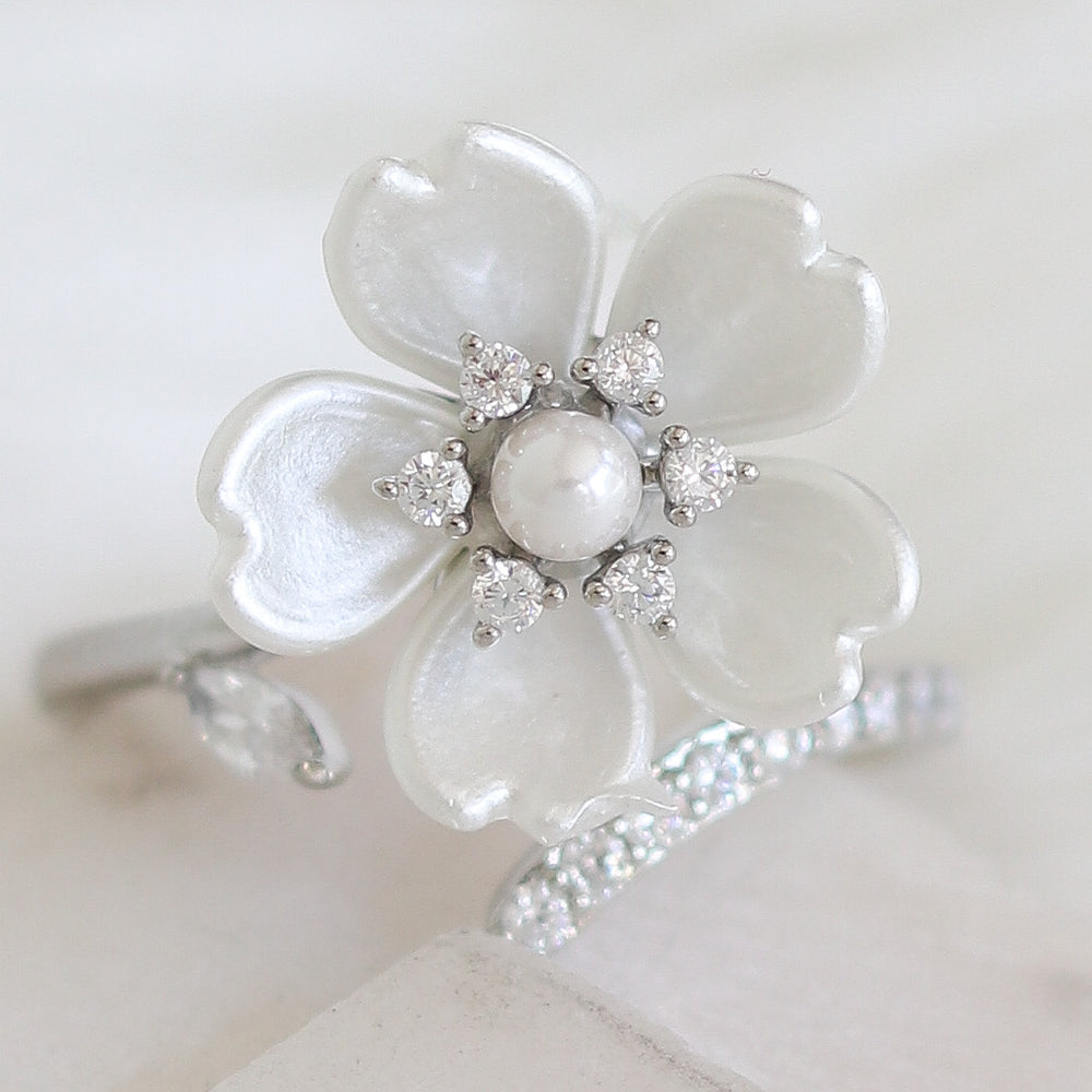 Bold Flower Ring (Silver)