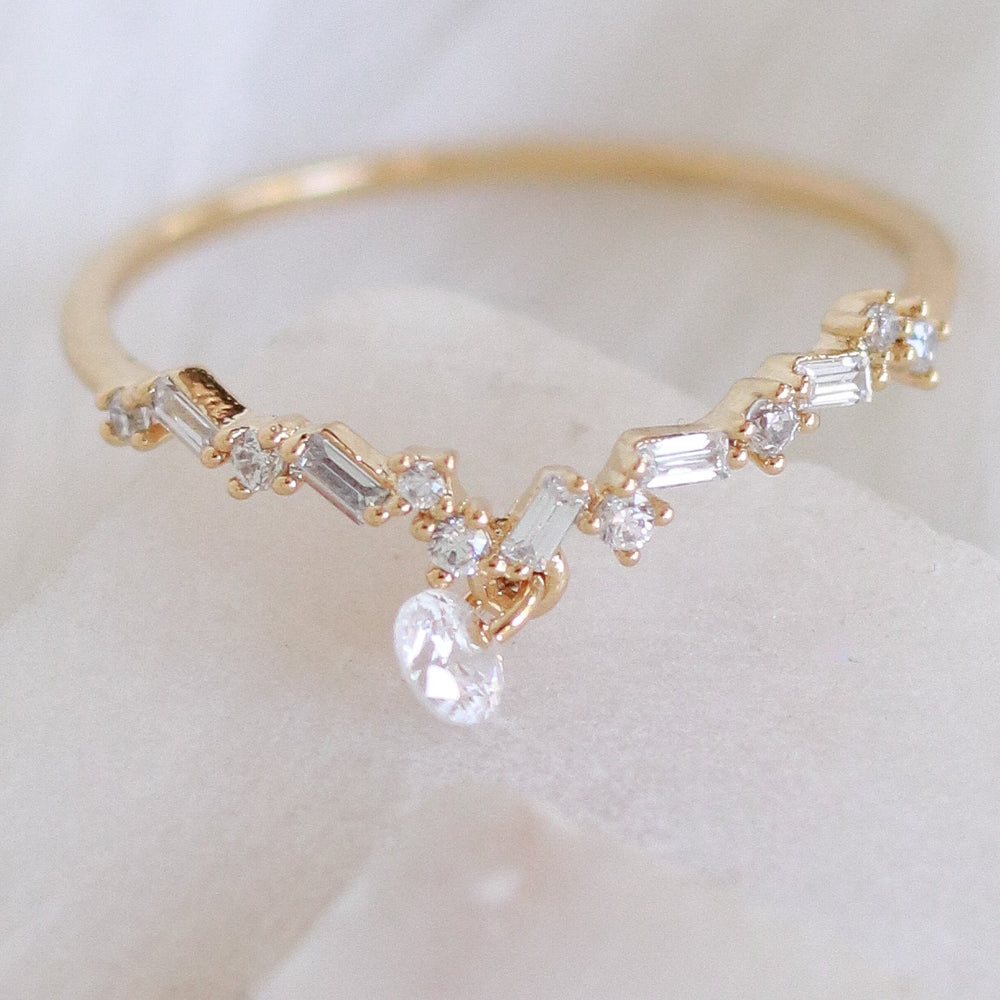 Crystal Dangle Ring