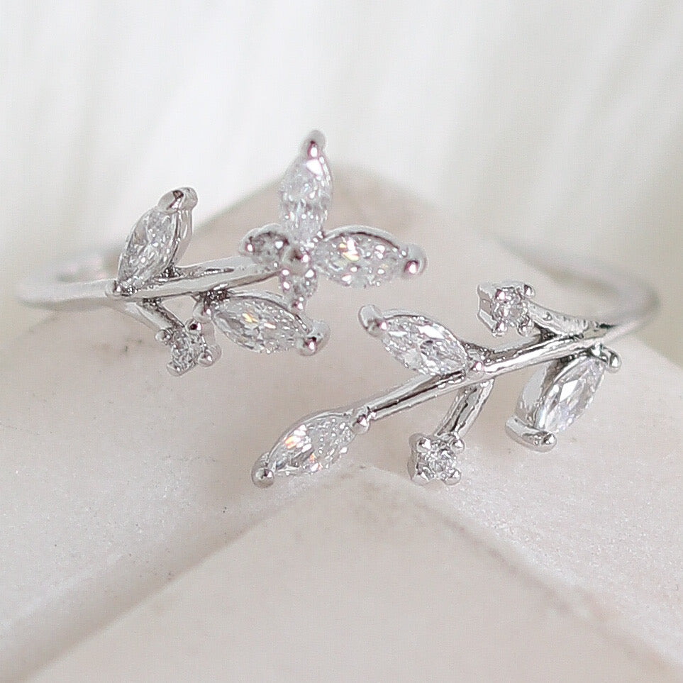 Crystal Butterfly & Leaf Ring (Silver)