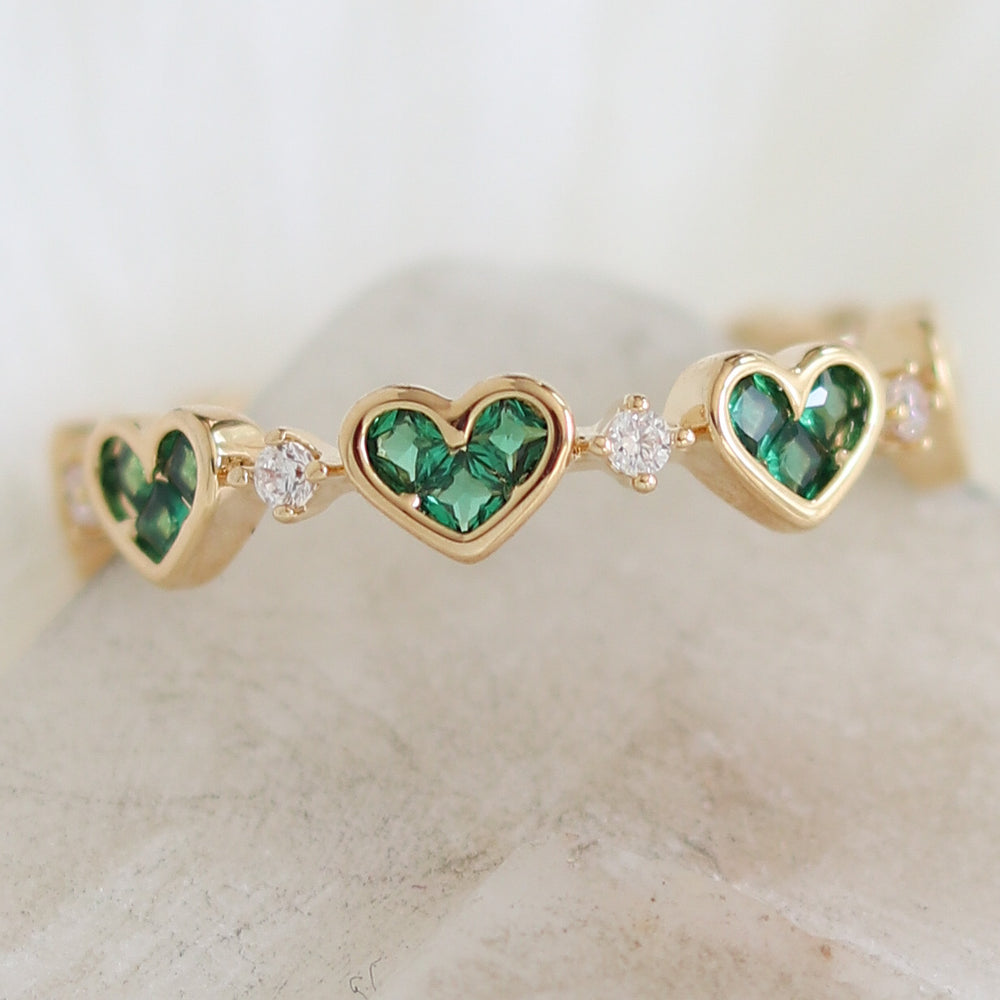 Emerald Heart Row Ring