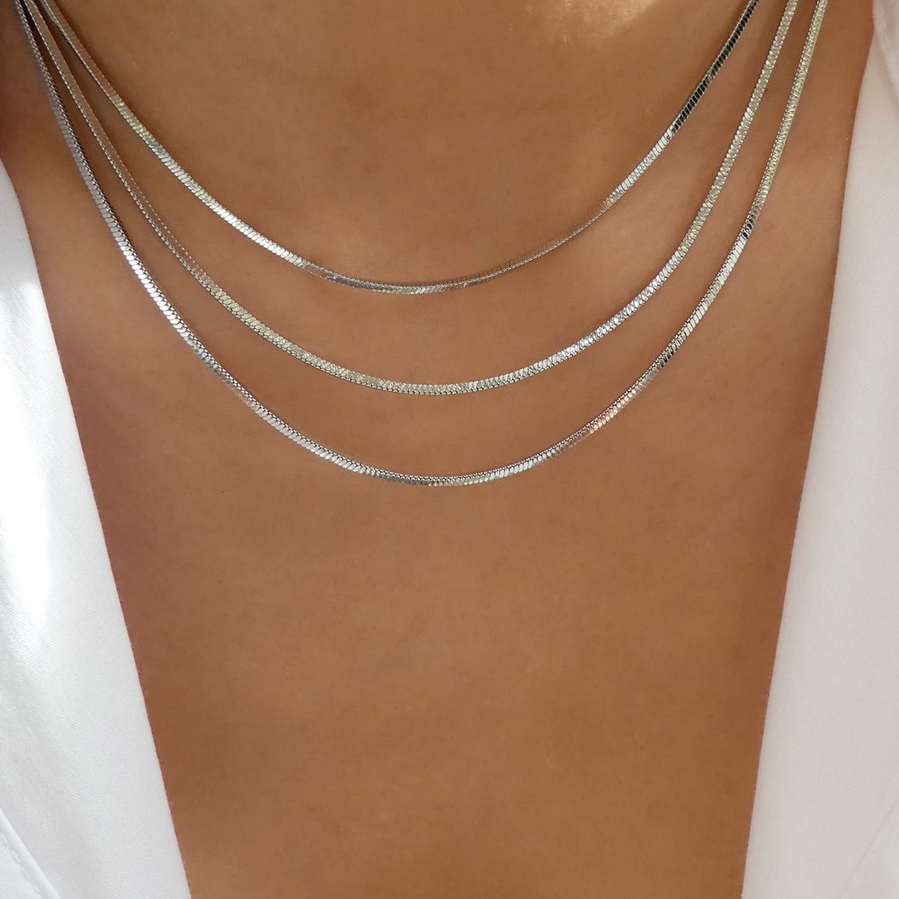Suzanna Chain Necklace (Silver)