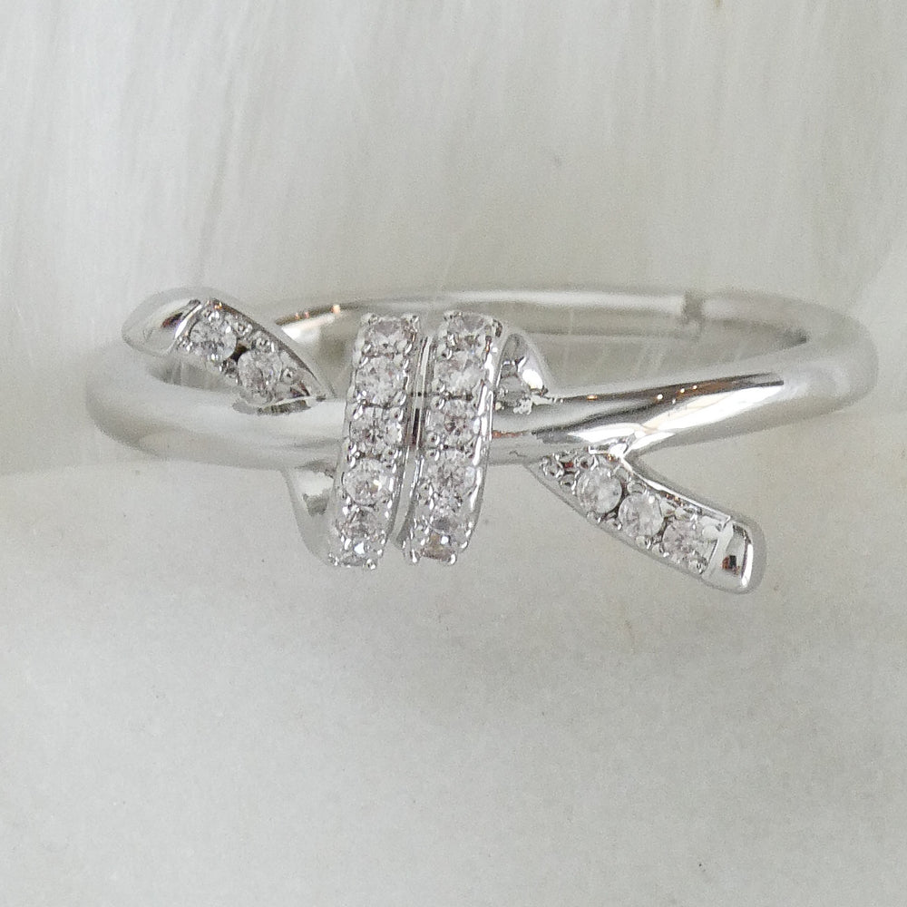 Crystal Twist Ring (Silver) – Love Stylize