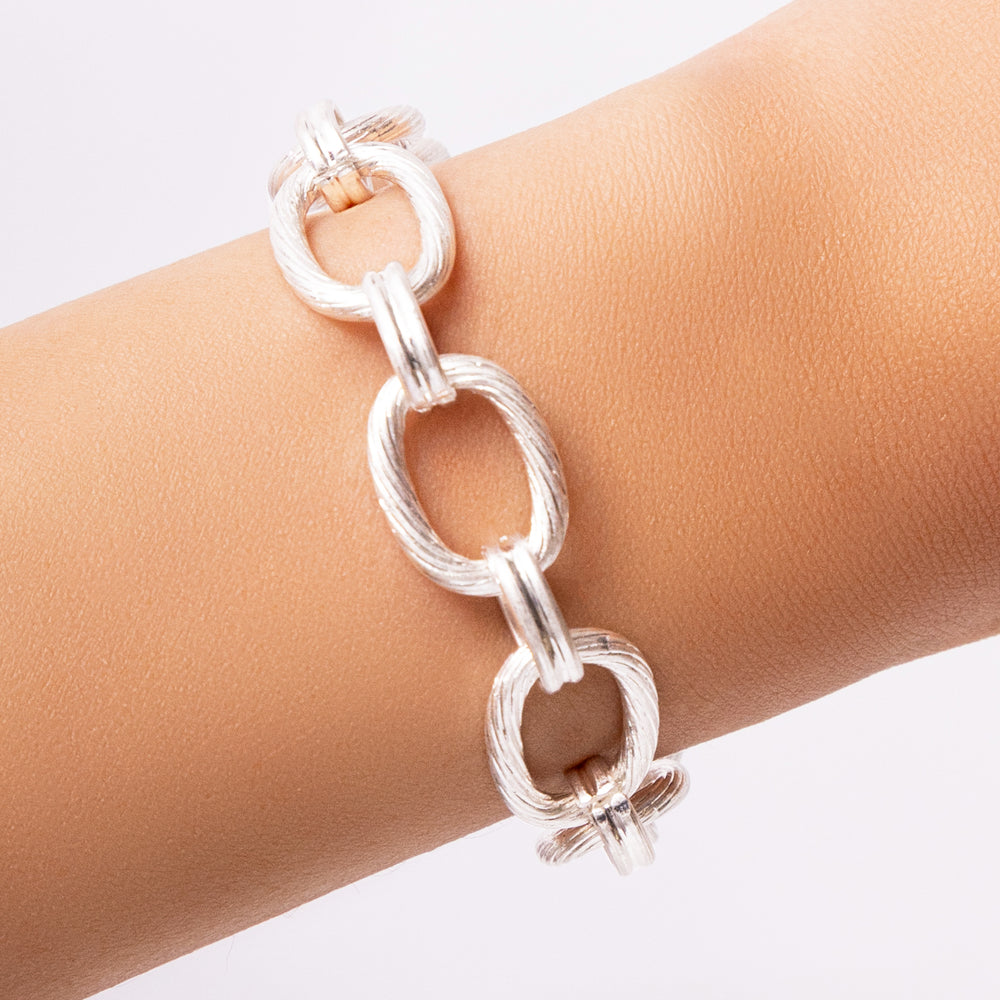 18K Simple Cross Necklace – Love Stylize