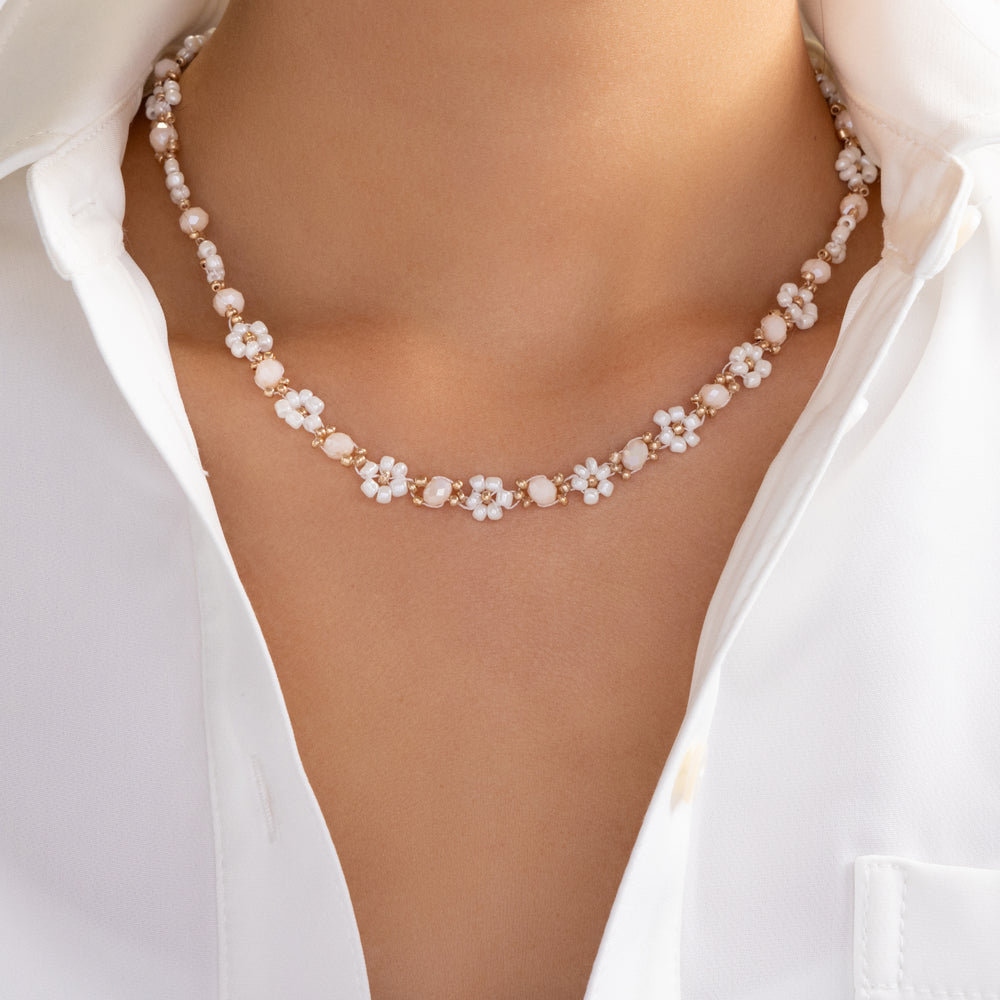 Selena Flower Necklace (Cream)