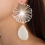 Yasmeena Flower Earrings (White)