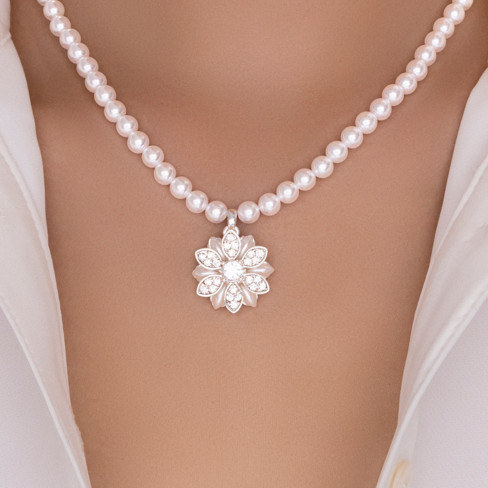 Christina Flower & Pearl Necklace (Silver)