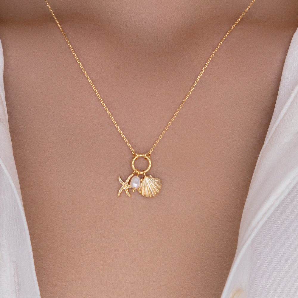 Small Shell Pendant Necklace