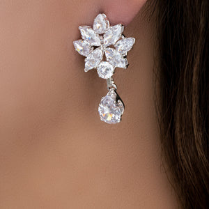 Crystal Kyle Earrings (Silver)