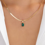 Small Dorothy Pendant Necklace (Emerald)