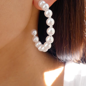 Eithan Pearl Hoops (Silver)