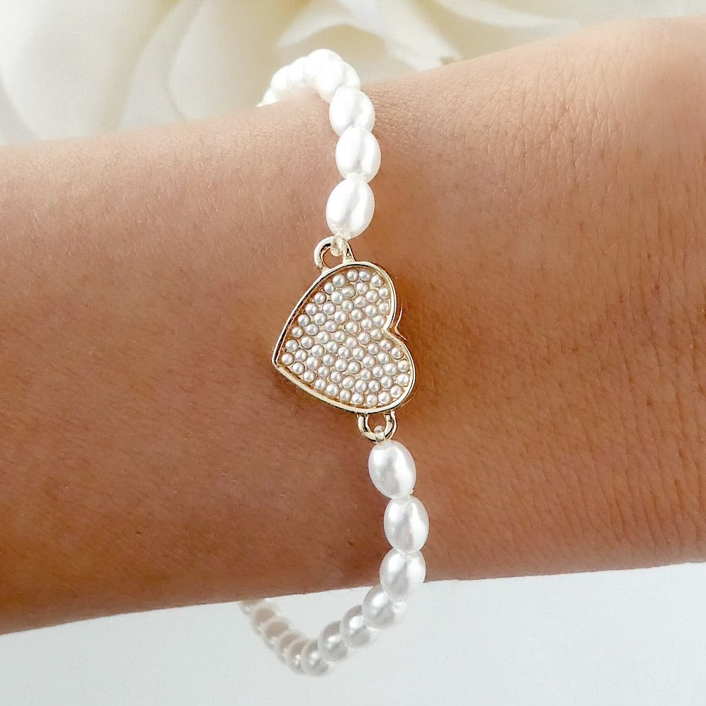 Sweet Baby Pearl Bracelet with Heart Disc – Initial Outfitters