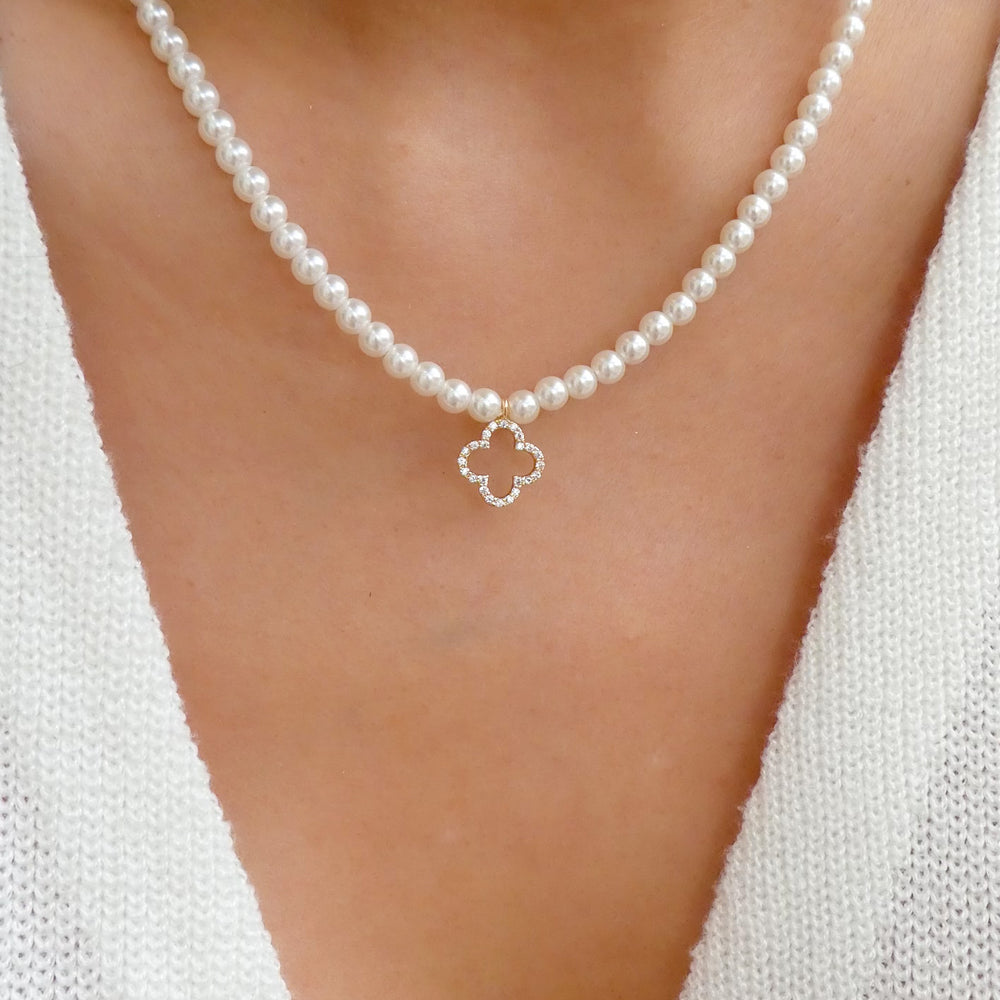 Steffy Pearl Necklace