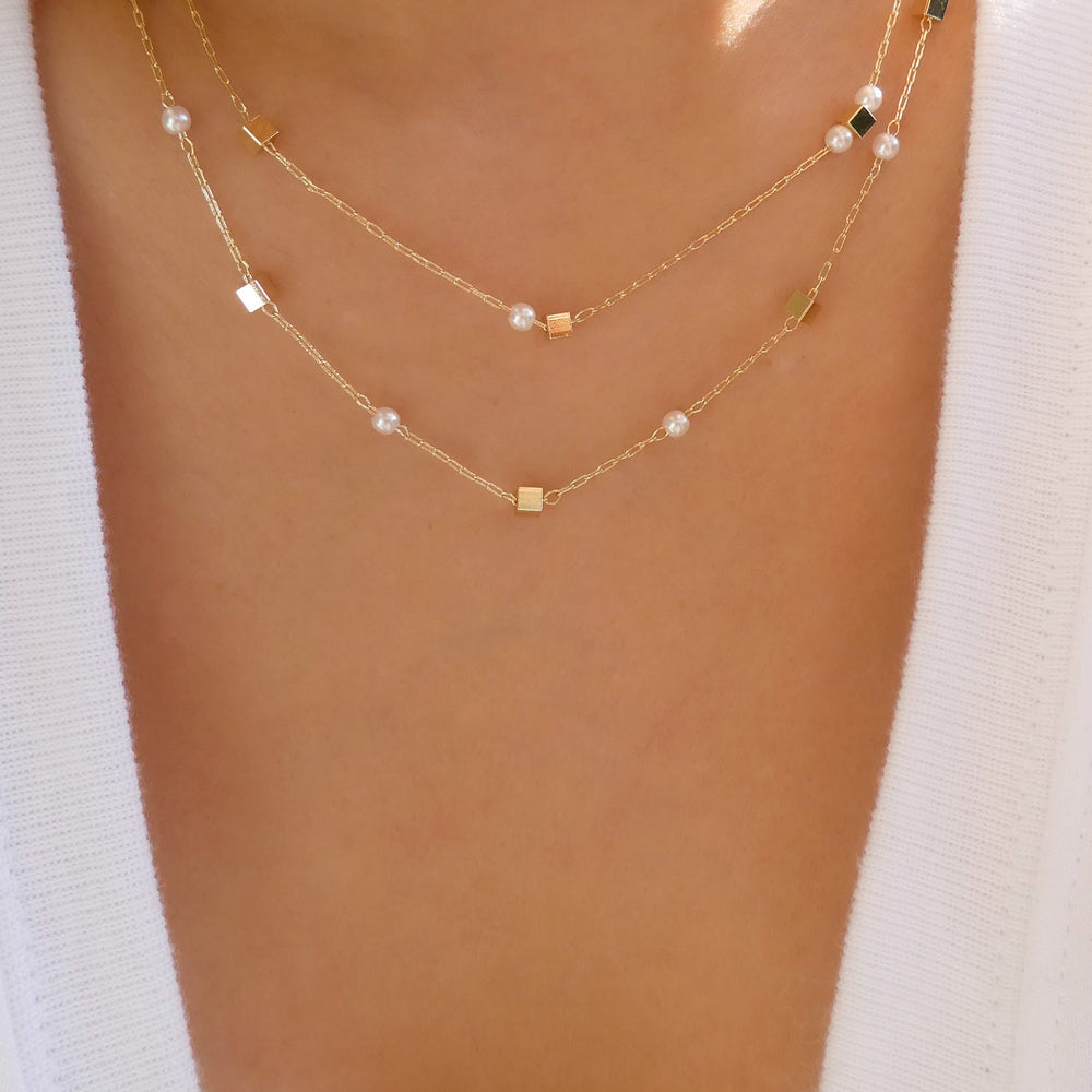 Simple Pearl Necklace