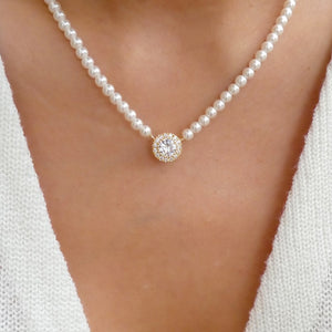 Crystal Pendant Pearl Necklace