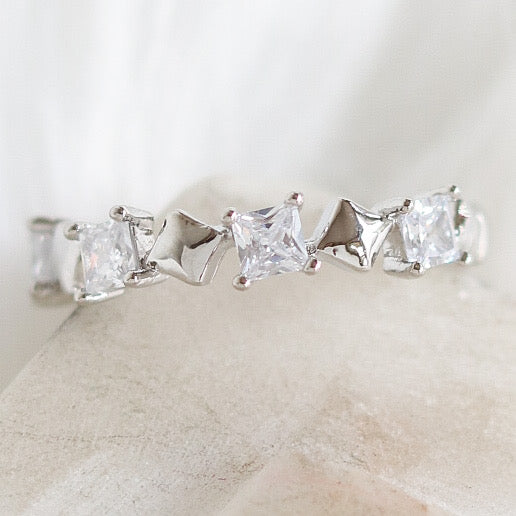 Crystal Kaitlin Ring (Silver)